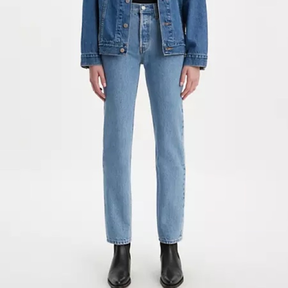 NWOT Levi 501 Original Fit Women’s Jeans in Indigo